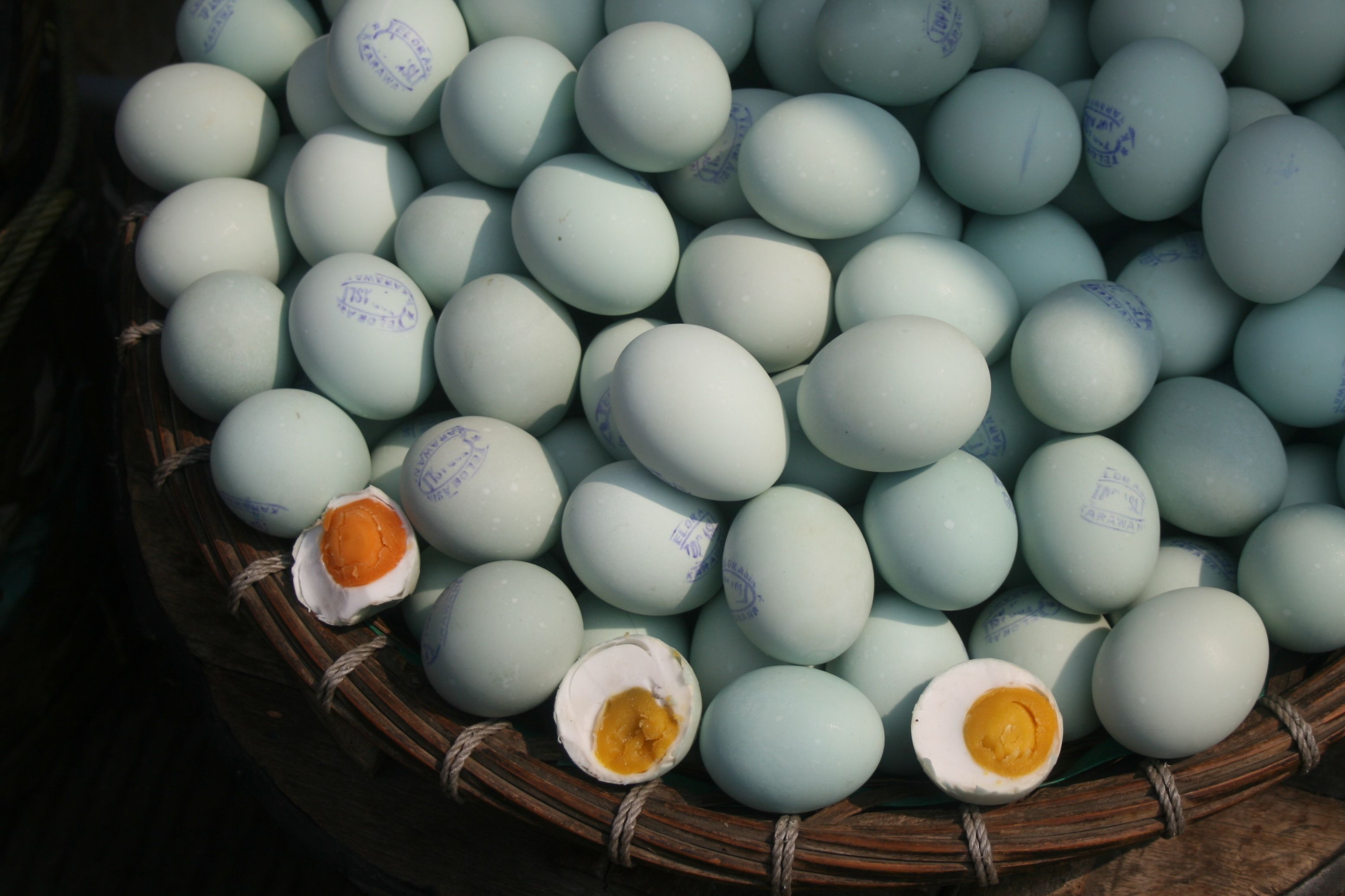 Утиные яйца съедобные