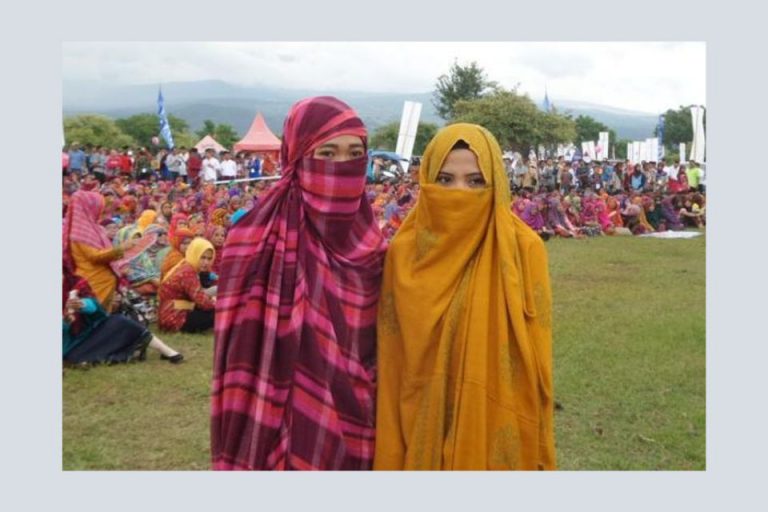 Pakaian Adat Ntt Dan Ntb Untuk Wanita Dan Pria Beserta Penjelasannya