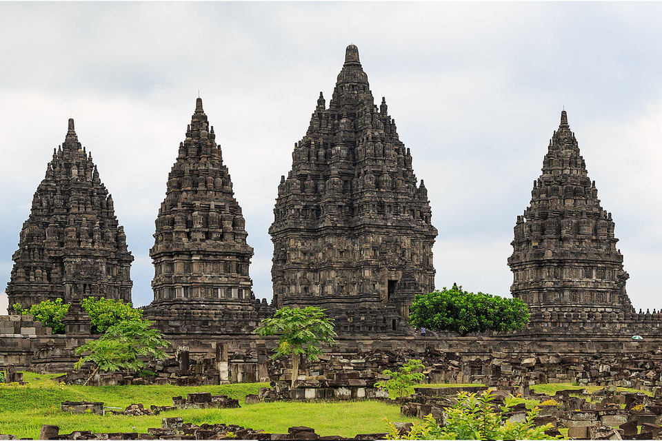 Berikut Ini Yang Menunjukkan Perpaduan Unsur Hindu Budha Pada Masa