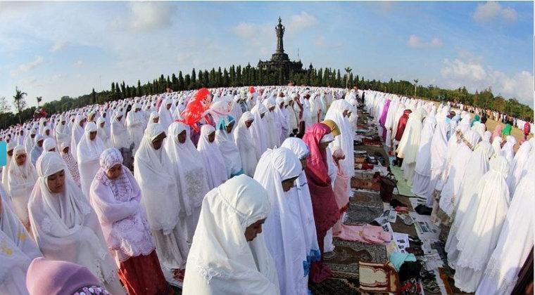 Begini Bacaan Hingga Tata Cara Sholat Idul Adha Lengkap Mamikos Info