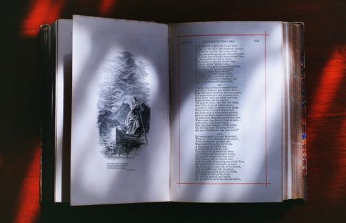 Puisi Merupakan Contoh Karya Sastra yang Berbentuk?