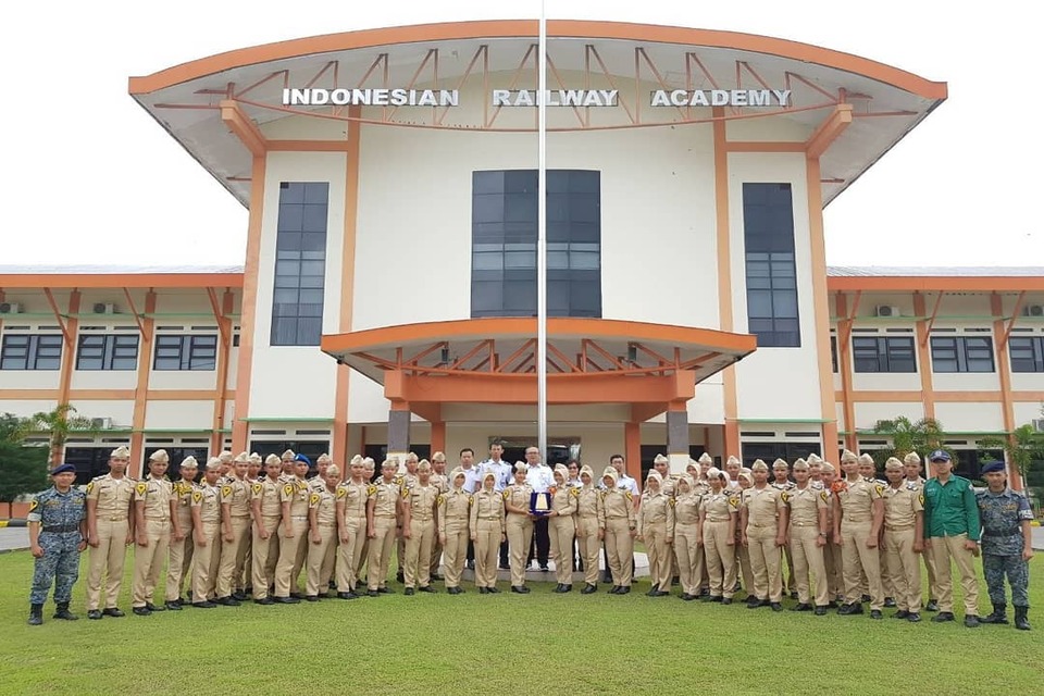 19 Sekolah Kedinasan Dibawah Kemenhub (Matra Darat, Laut & Udara)