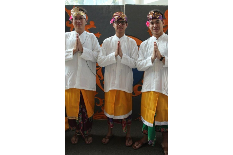 ﻿11 Pakaian Adat Bali, Nama Dan Keunikannya +Gambar