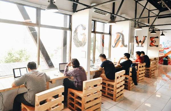 7 Coworking Space Surabaya yang Nyaman Buat Kerja – Blog Mamikos
