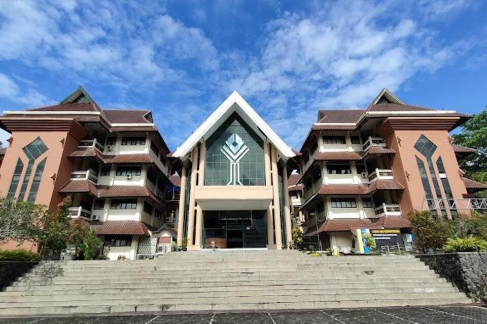 Universitas Islam Indonesia (UII)