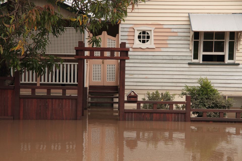 Tips Cara Cegah Banjir di Kost Saat Musim Hujan Tiba