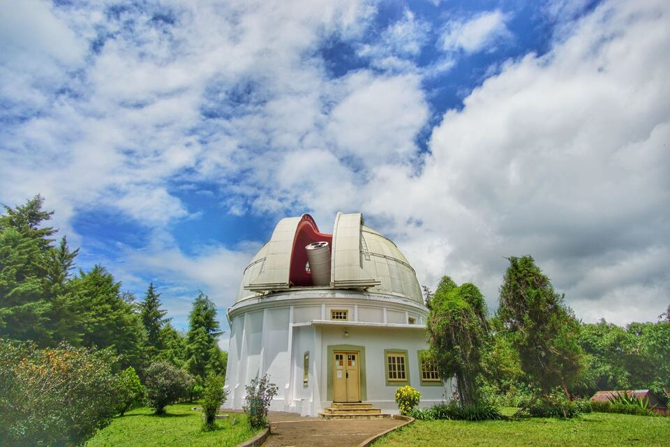 10 Wisata Dekat Villa Istana Bunga Lembang