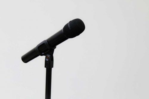 Contoh Kaidah Kebahasaan Teks Ceramah, Jenis-jenis dan Tujuannya – Blog