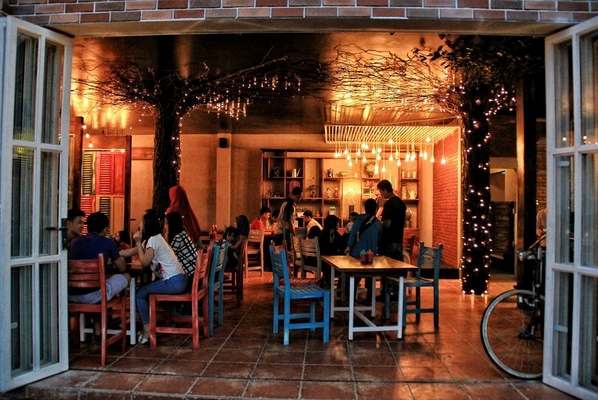 10 Tempat Makan di Garut dengan View Bagus yang Enak dan Hemat
