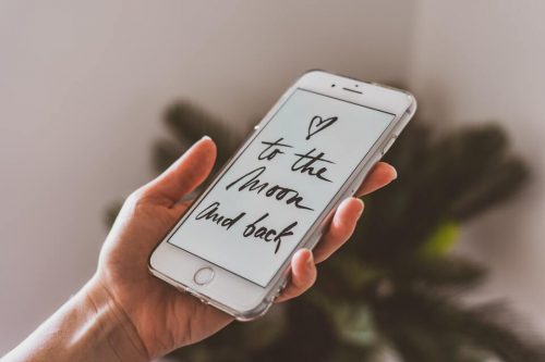 80 Quote LDR Romantis Dan Lucu, Bahasa Indonesia Dan Inggris + Artinya