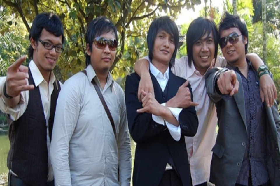 30 Lagu Romantis Terbaik Sepanjang Masa Indonesia