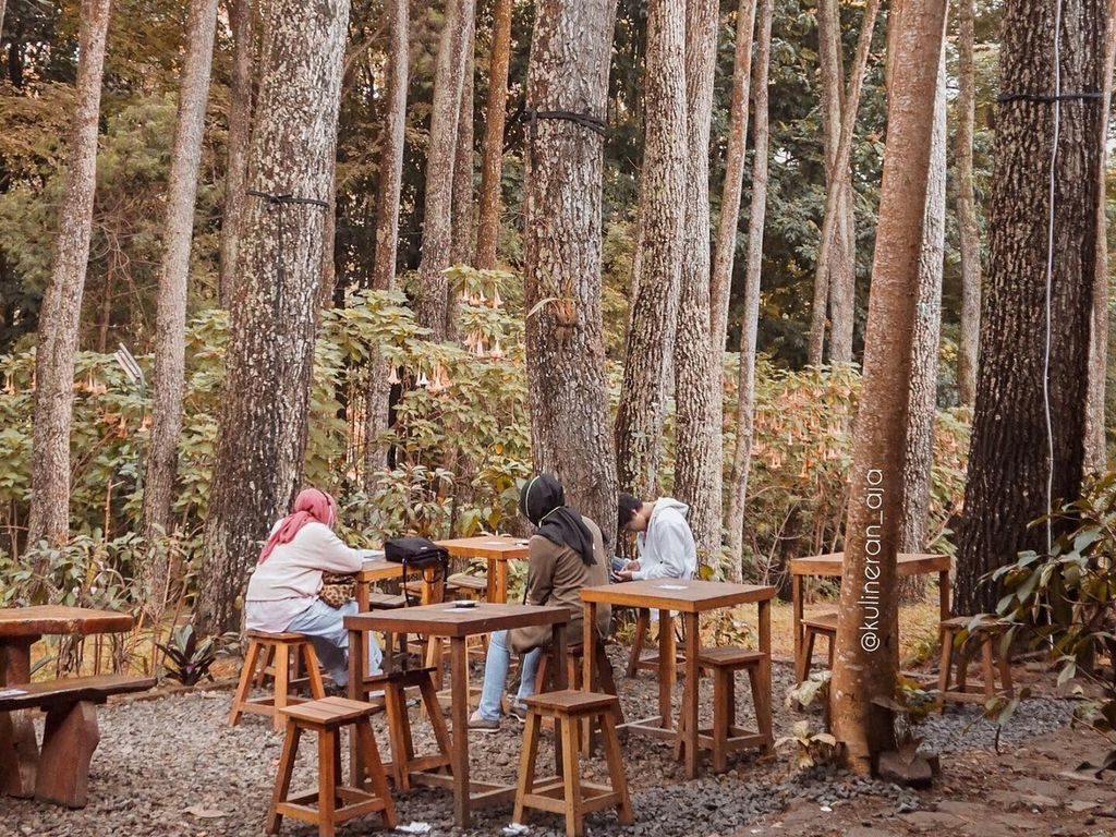 Tempat Nongkrong di Dago Bandung yang Murah dan Hits