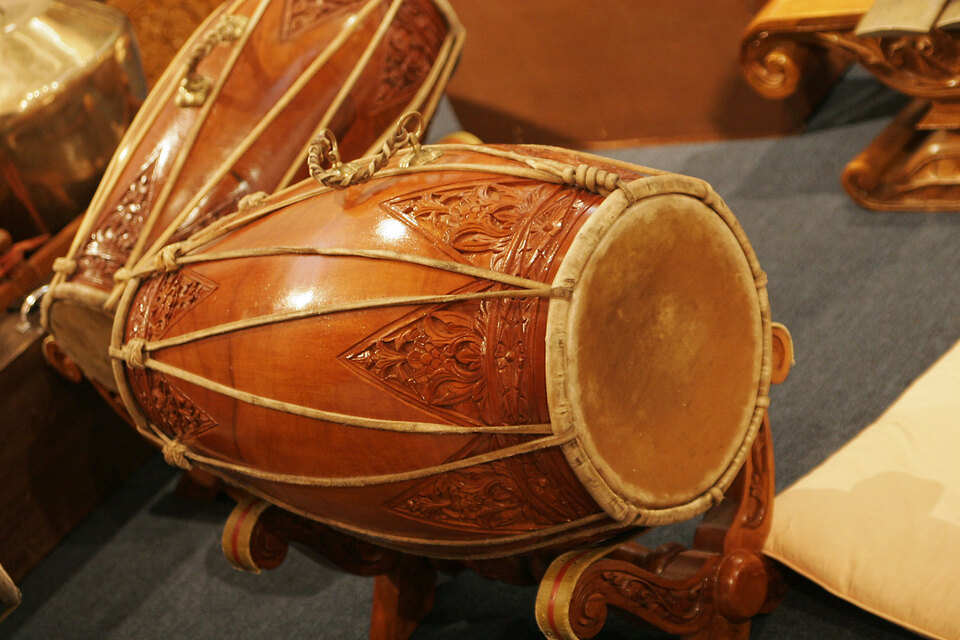 Alat Musik Gamelan dan Fungsinya beserta Cara Memainkannya + Gambar