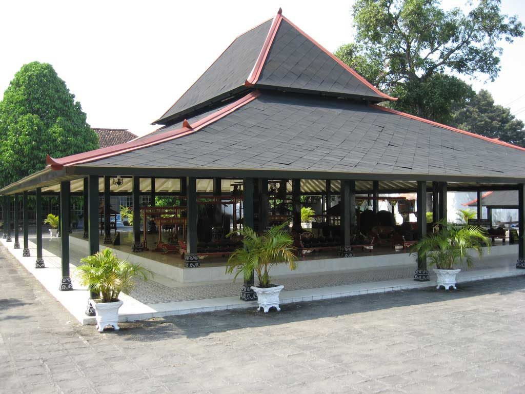 Rumah Adat DI Jogjakarta “Bangsal Kencono”