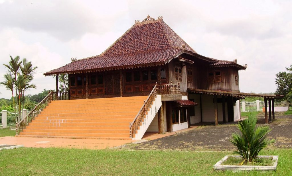 Rumah Adat Sumatra Selatan “Limas”