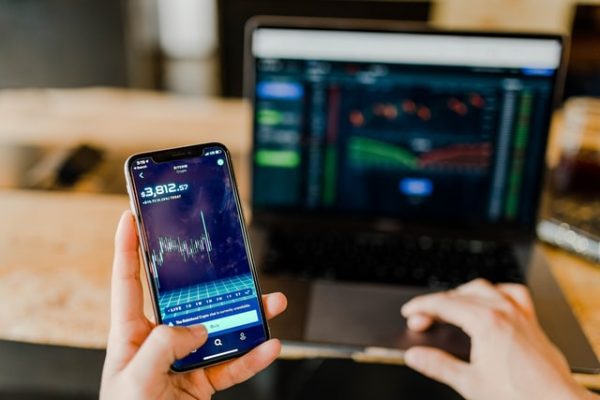 14 Aplikasi Trading Online Terpercaya di Indonesia yang