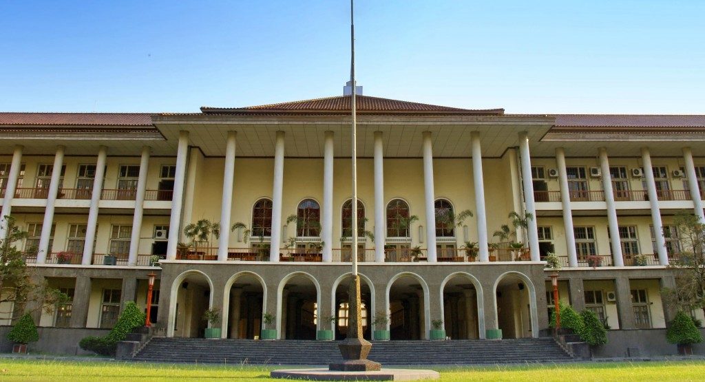 Universitas di Indonesia yang Masuk Peringkat Dunia Versi QS WUR 2022﻿