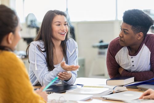 Contoh Teks Debat Tentang Lingkungan Sekolah Lengkap – Blog Mamikos