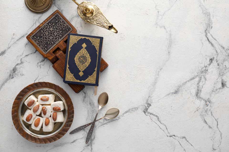 20 Hadits Shahih & Ayat Alqurán tentang Puasa Ramadhan + Artinya