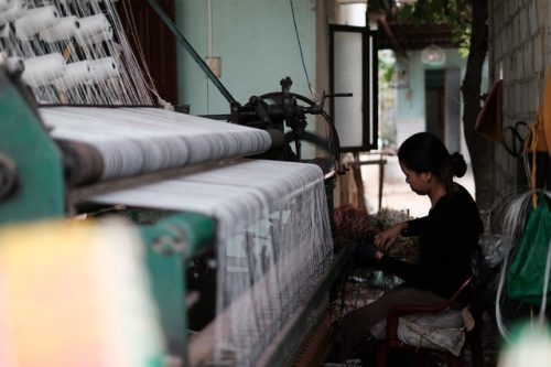 Bagaimana Hubungan Antara Ekonomi Kreatif dan Industri Kreatif?