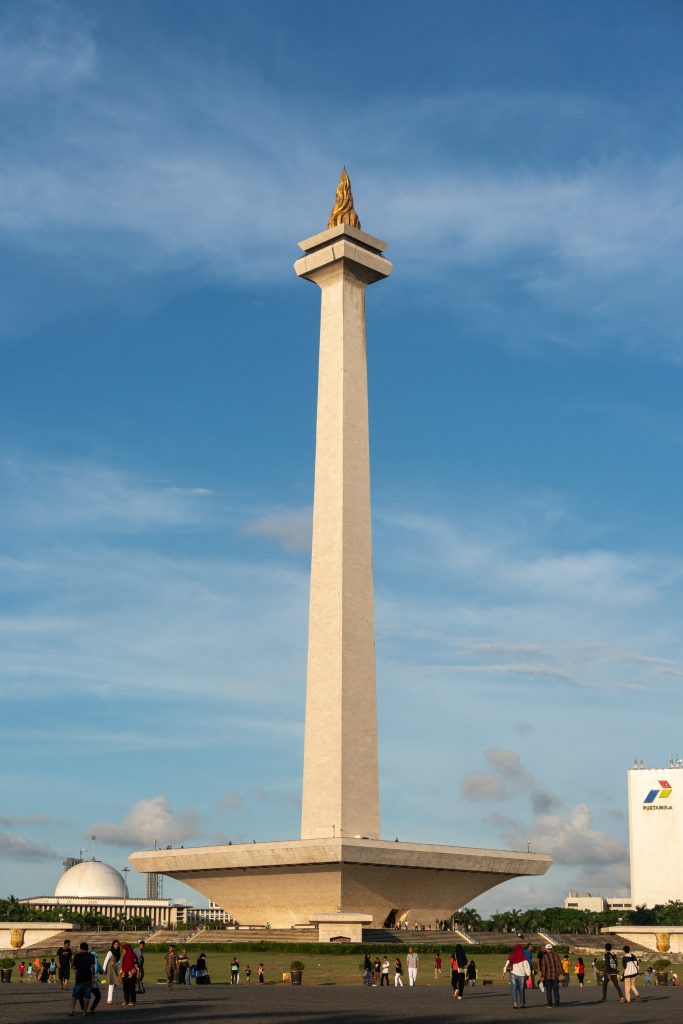 5.Monumen Nasional (Monas)