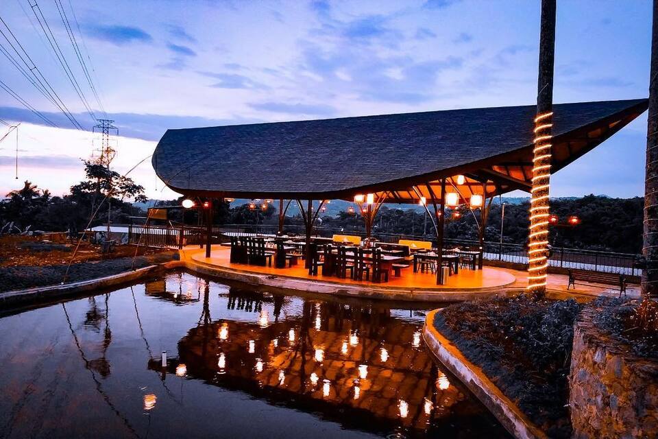 15 Tempat Bukber di Bogor yang Instagramable dan Seru 2023