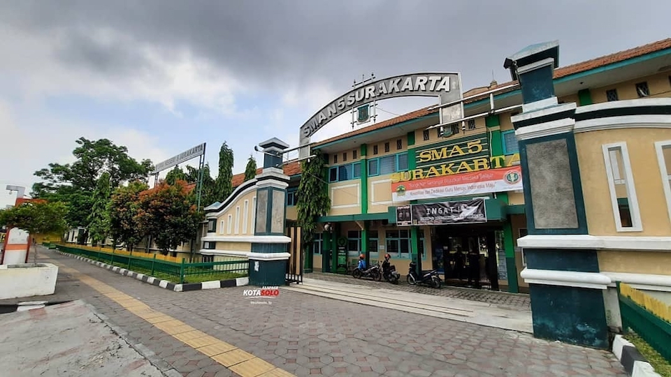 sma terbaik di surakarta dari nilai utbk