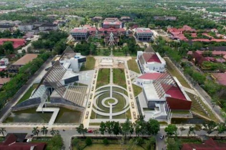 universitas di Kalimantan lengkap beserta jurusannya