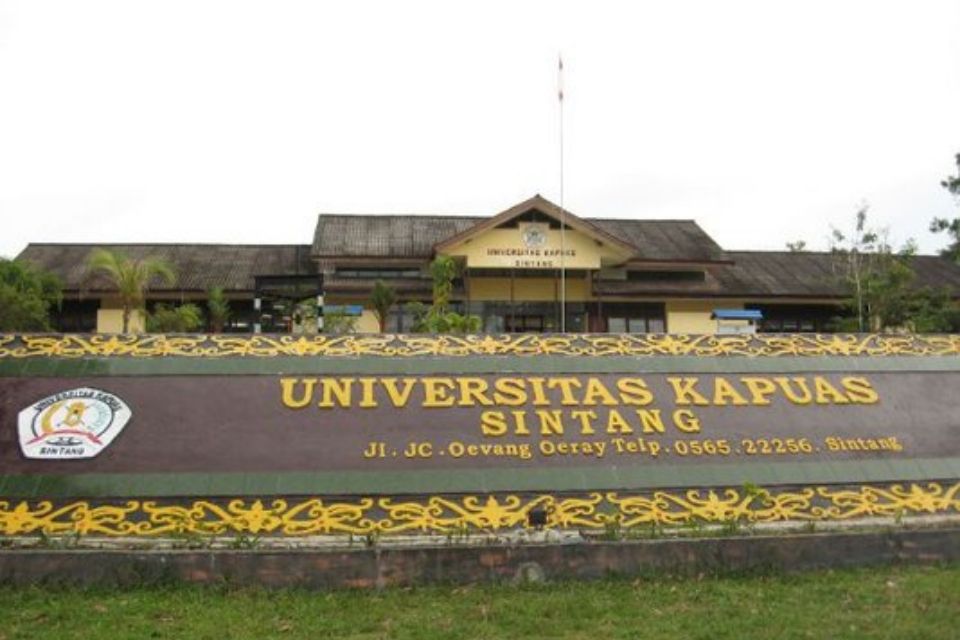 universitas di Kalimantan lengkap beserta jurusannya