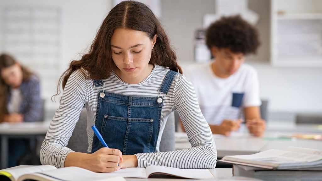 7 Contoh Teks Eksposisi Definisi Beserta Strukturnya yang Benar