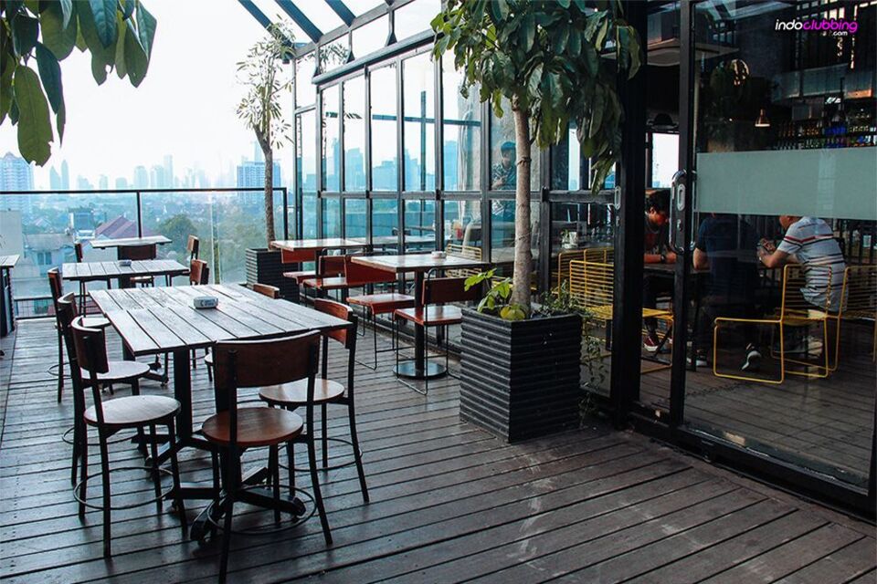 8 Cafe di Kemang yang Cocok untuk Nongkrong, Outdoor, Rooftop, dan Instagramable