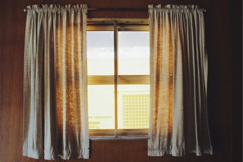 7 Model Gorden Sederhana Tapi Elegan untuk Pintu dan Jendela yang Bagus