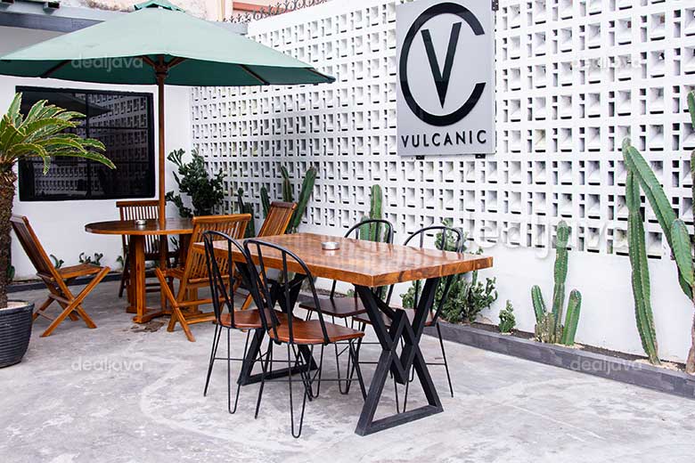 Vulcanic Resto & Bar