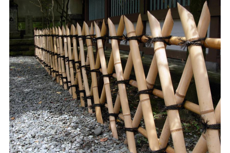 12 Ide Model Pagar Bambu Minimalis & Sederhana Bikin Terlihat Aesthetic