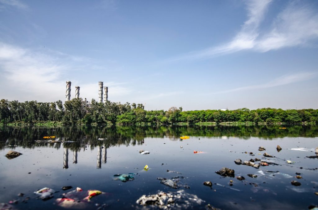Contoh Teks Eksplanasi Tentang Sampah dan Pencemaran Lingkungan