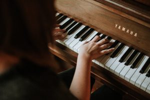 10 Chord Piano yang Mudah Cocok untuk Dimainkan Pemula, Lagu Indonesia