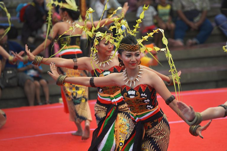 34 Tarian Daerah Di Provinsi Indonesia Beserta Asal Daerah Dan ...