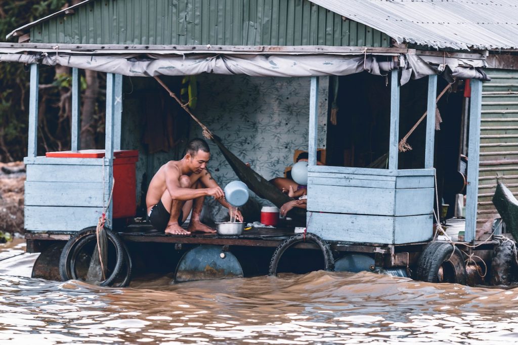 Contoh Mobilitas Sosial di Lingkungan Masyarakat yang Menurun