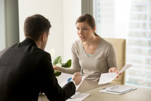 3 Contoh Konflik Interpersonal dan Intrapersonal dalam Kehidupan Sehari-Hari