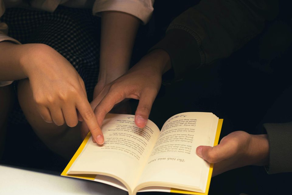 Contoh Pawarta Bahasa Jawa tentang Sekolah 5 W + 1 H