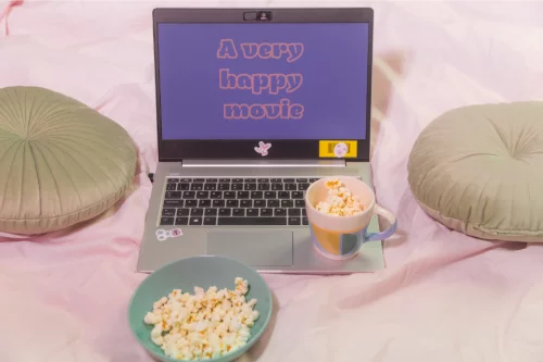 30 Film Seru untuk Temani Kamu Selama Isolasi Diri Atau Work From Home