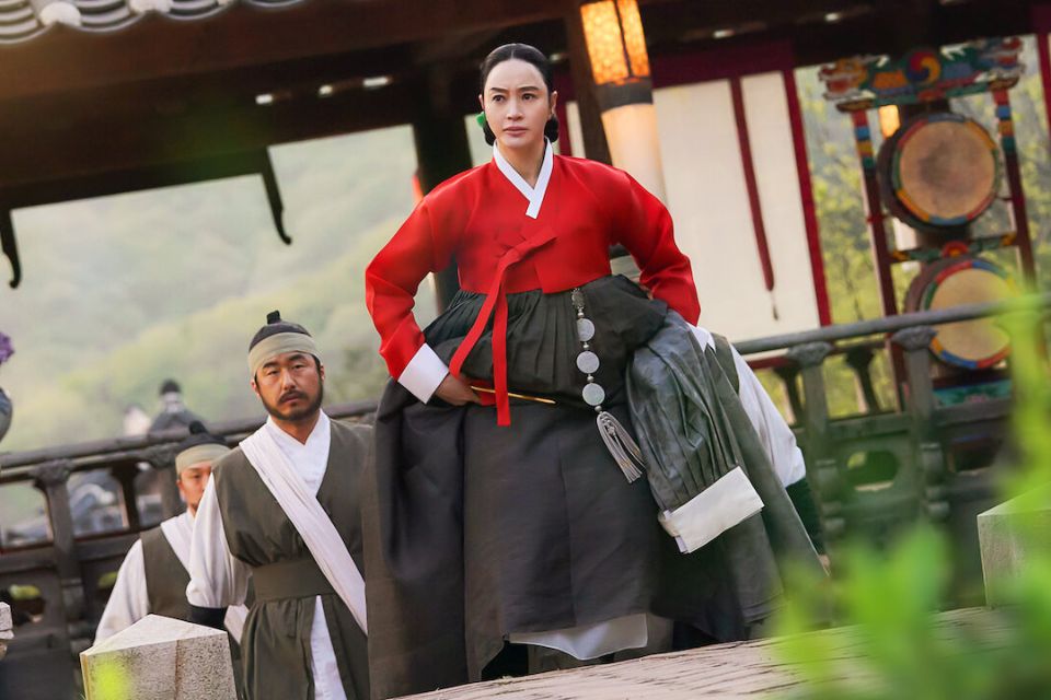 Nonton Under The Queen’s Umbrella Episode 15 dan 16, Jadwal Tayang dan Sinopsisnya
