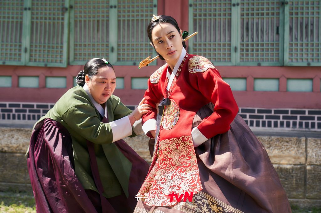 Nonton Under The Queen’s Umbrella Episode 7 dan 8 Bukan Drakorindo, Bioskopkeren, Kualitas HD