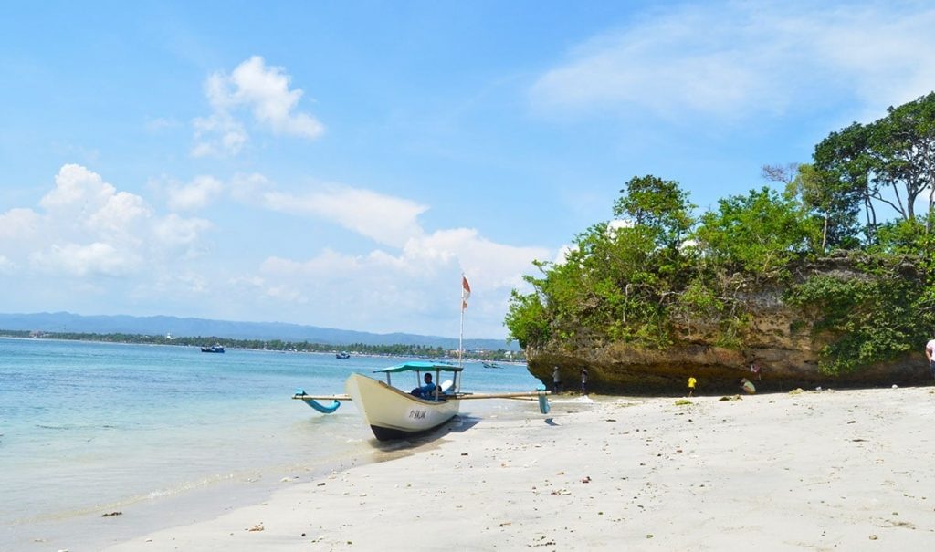 Rekomendasi Pantai Terdekat dari Daerah Bandung