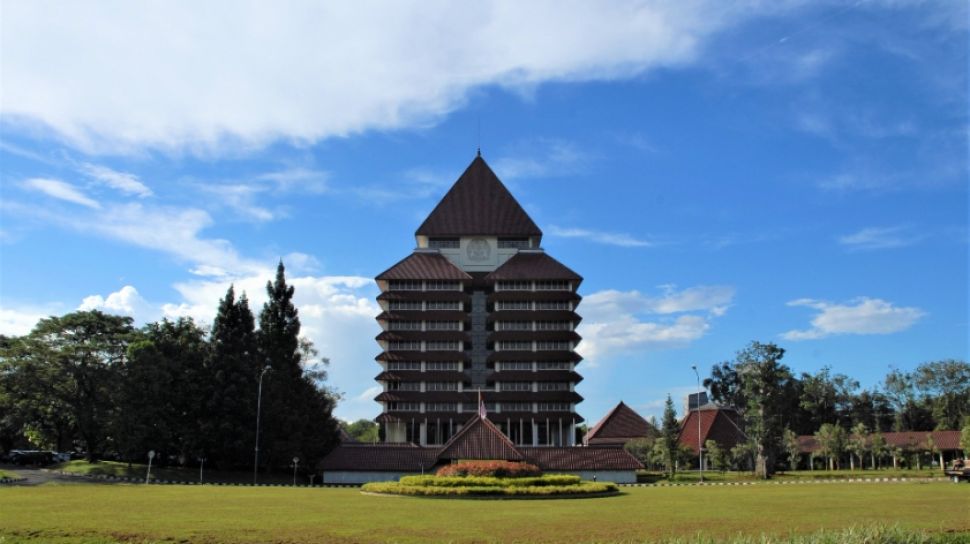 1. Universitas Indonesia (UI)