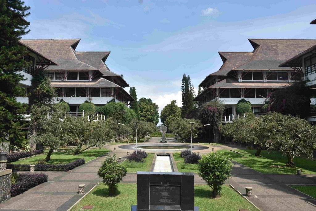 3. Institut Teknologi Bandung (ITB)