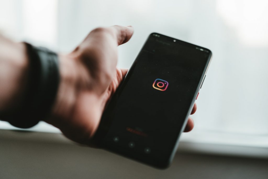 Cara Membagikan Catatan di Instagram Teks