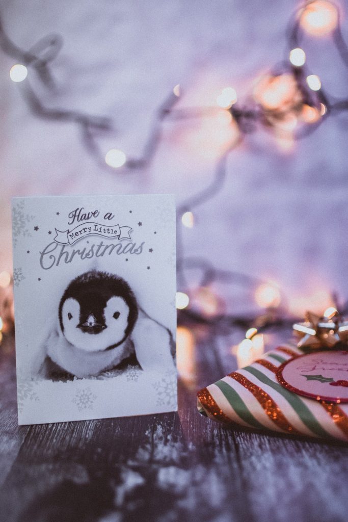 Kartu Ucapan Selamat Natal Bergambar Penguin