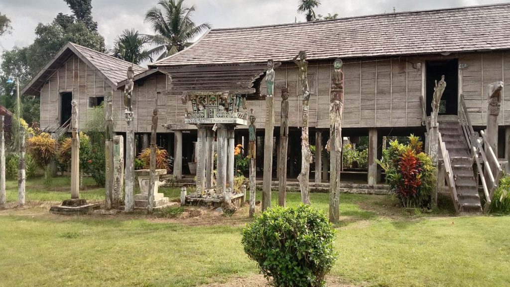 Rumah Adat Betang Toyoi