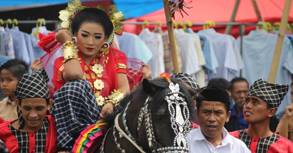 10 Suku yang Mendiami di Pulau Sulawesi Beserta Penjelasannya Lengkap